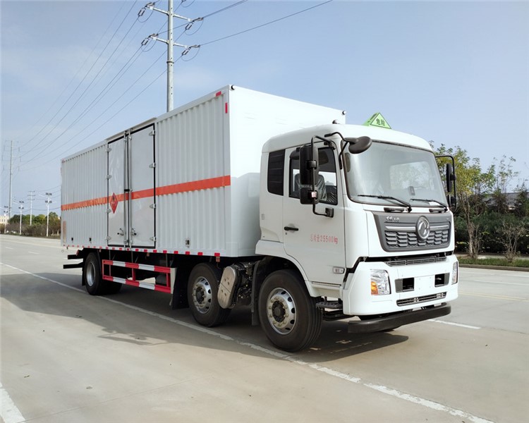 CSC5260XRYD6型易燃液體廂式運(yùn)輸車